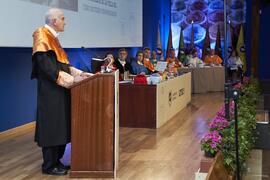 Laudatio de Félix Requena. Investidura de Hermanfrid Schubart, Alejandro Portes y Luis Enrique de la Villa como Doctores "Honoris Causa" por la Universidad de Málaga. Paraninfo. Octubre de 2024